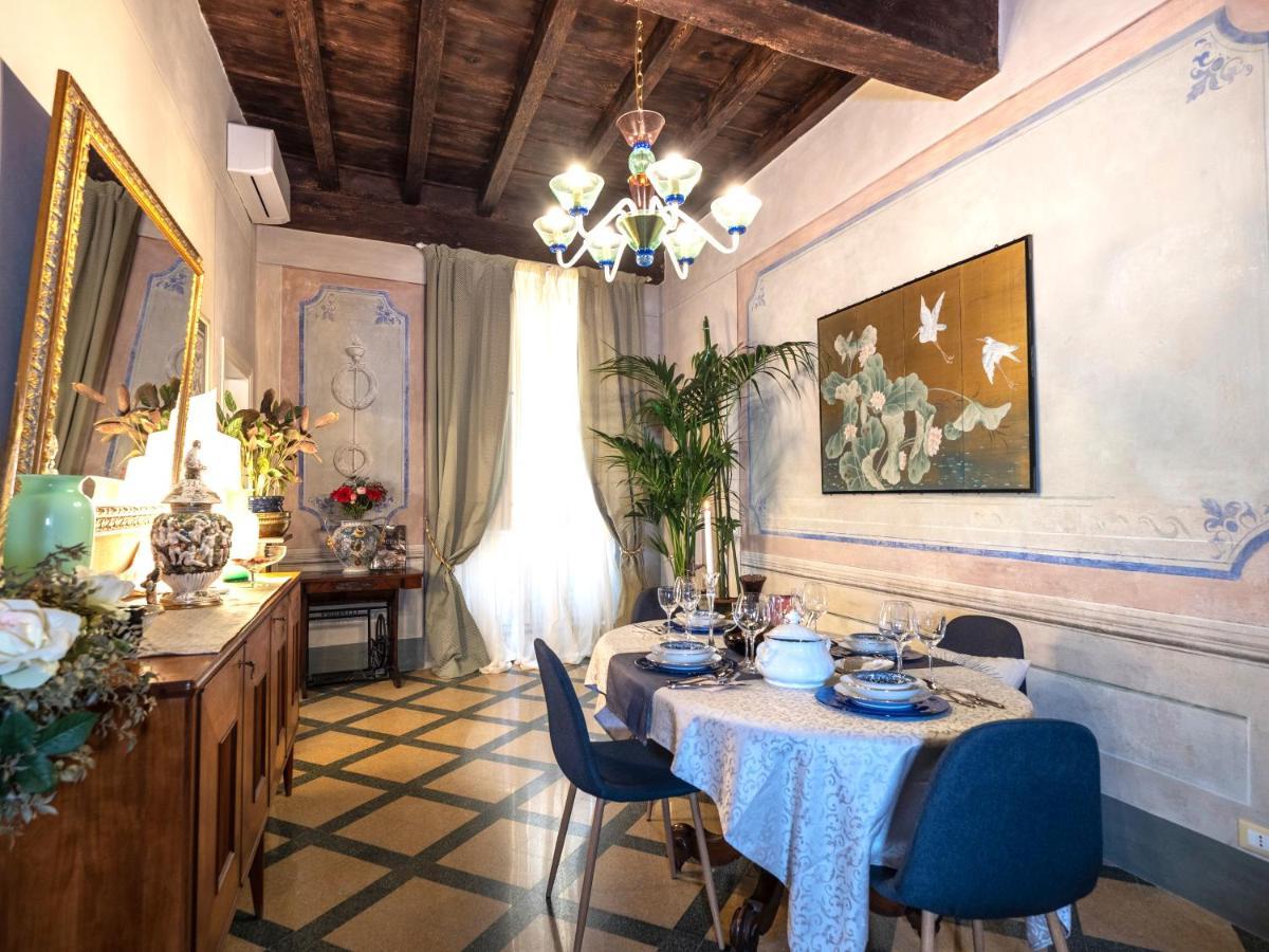 Luxury - Elegante Appartamento Nel Cuore Di Лукка Экстерьер фото