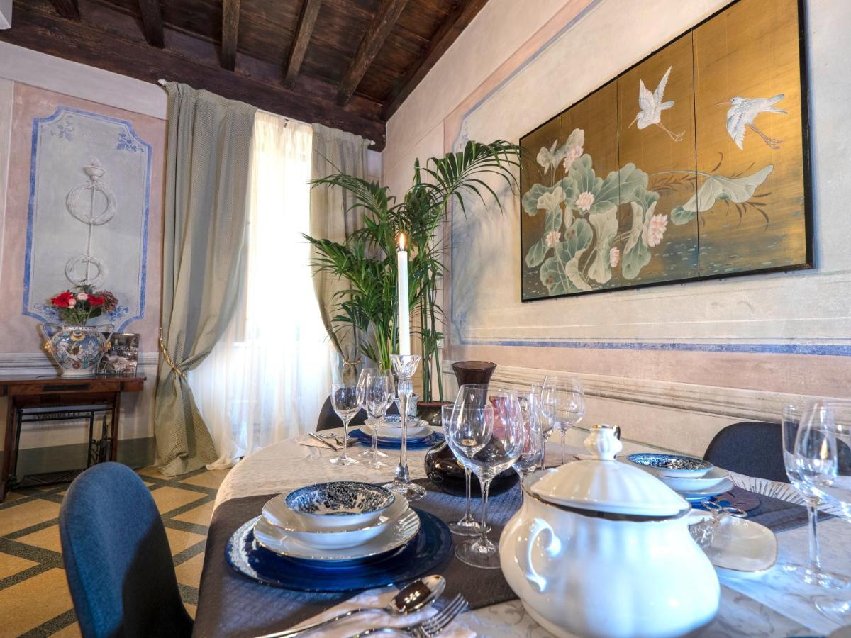 Luxury - Elegante Appartamento Nel Cuore Di Лукка Экстерьер фото