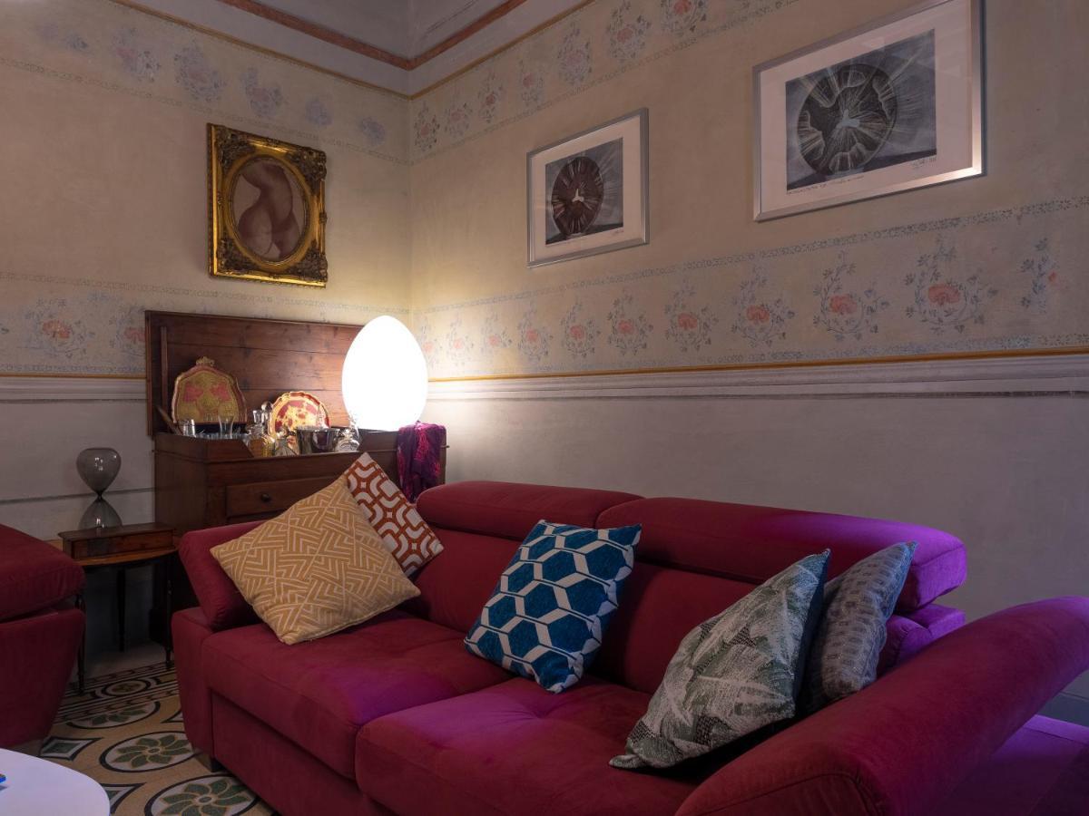 Luxury - Elegante Appartamento Nel Cuore Di Лукка Экстерьер фото